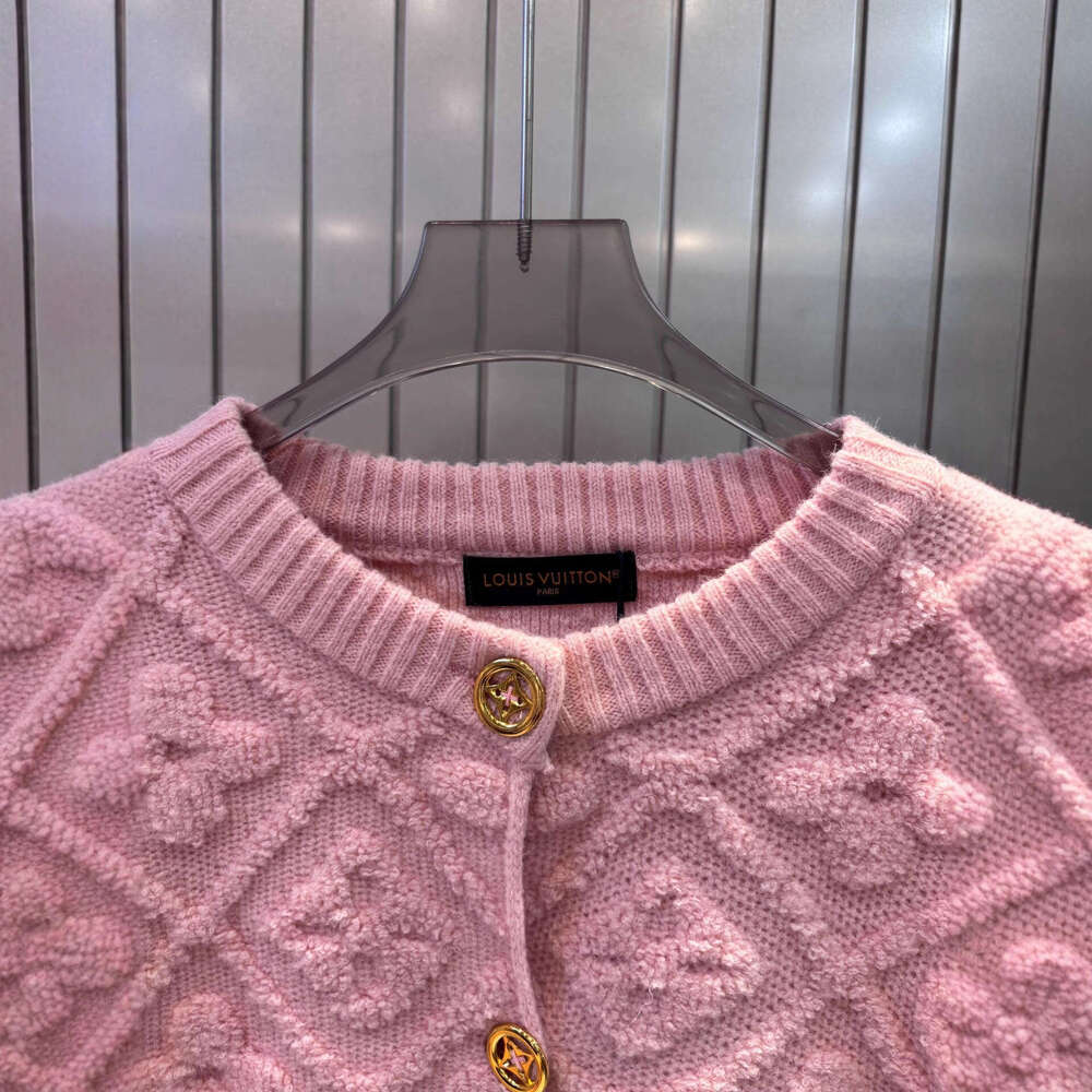 High Version Women's Clothing 2025 Autumn Winter New Comfortable Fluffy Soft Fabric Pink Dark Pattern Cardigan Short Sweater