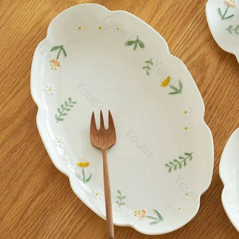 Tableware Elegant Flowers Relief Ceramic Plates Creative Circular Design High End Fish Dining Plate Exquisite Kitchenware for Dining Room Decor