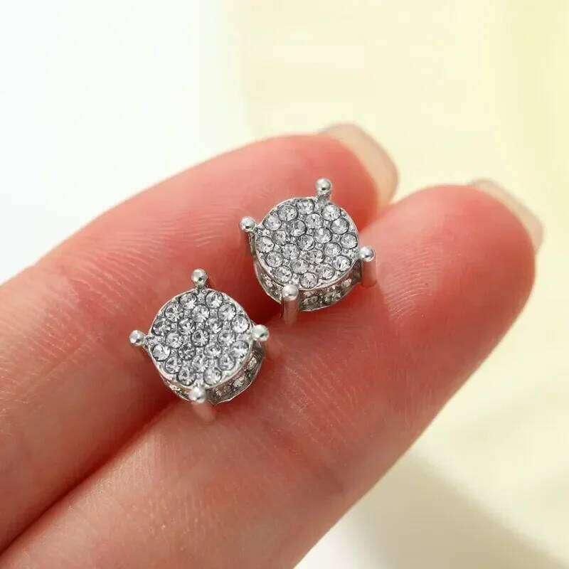 Valentine's Day Gold Silver Color Round Ear Studs for Women/Men Fashion 4 Claw Shiny Rhinestone Stud Earrings Punk Luxury Design Jew 26H0115