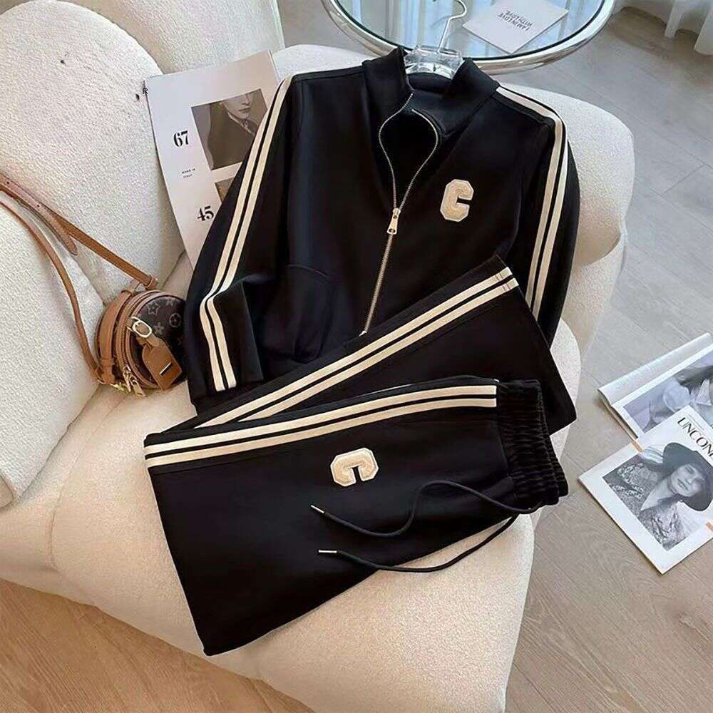 European Style Casual Sports Suit For Women Spring And Autumn 2025 New Fashionable Two-Piece Set With Elegant Temperament