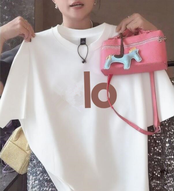 Women's T-Shirt Des… - image