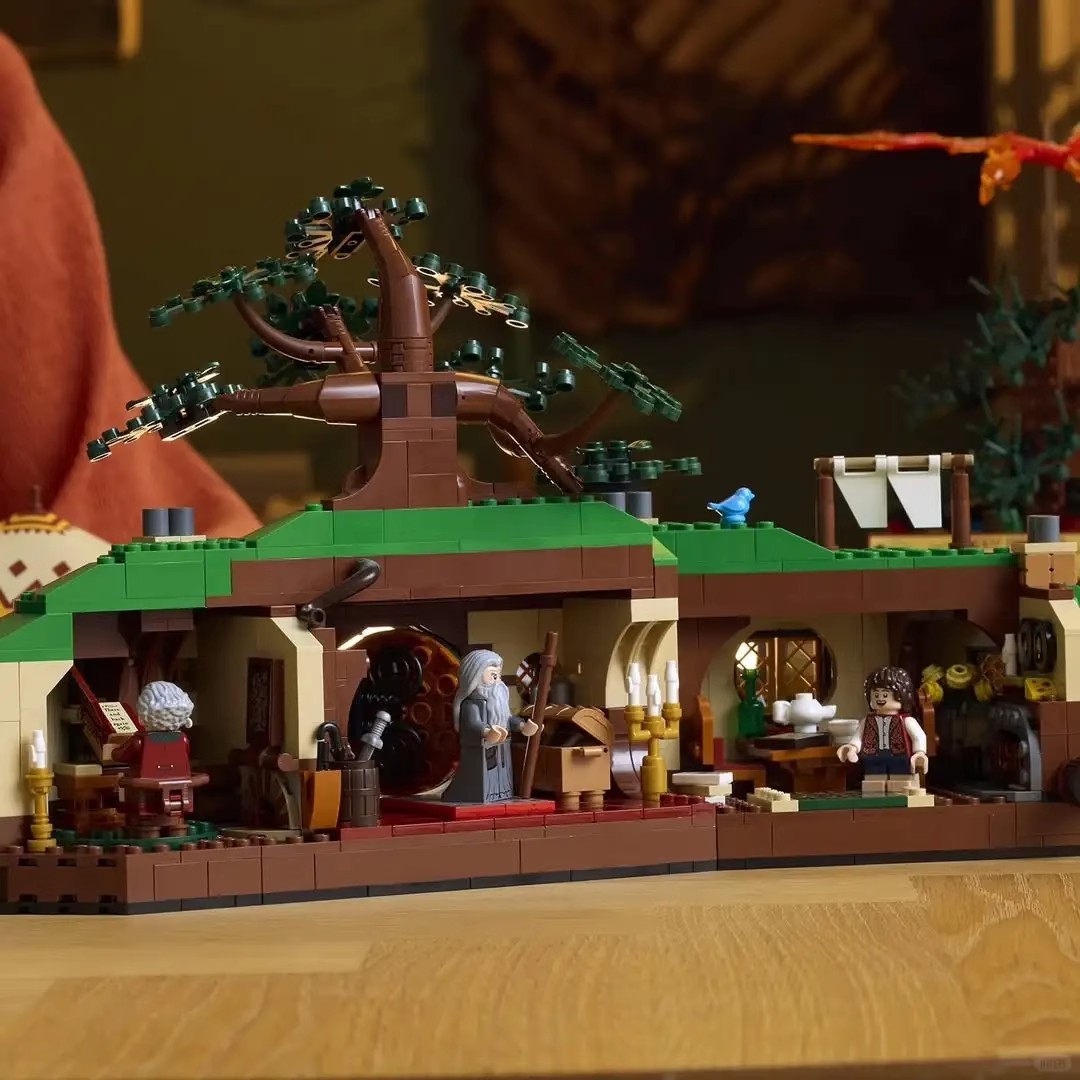 Cross-border new 10354 "The Lord of the Rings" Shire County ICONS series assembly building toy gift set