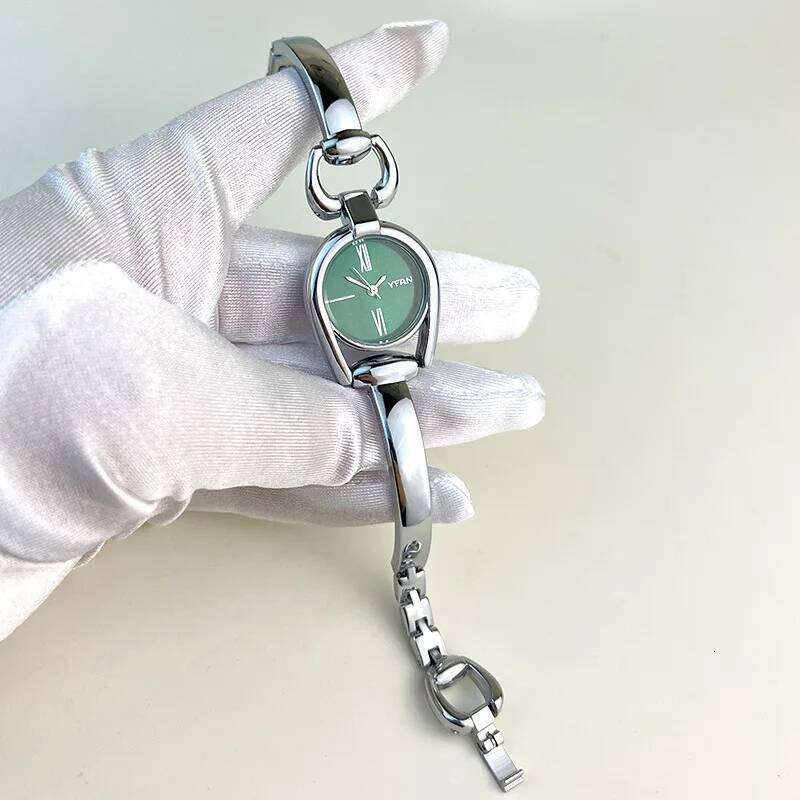 Women's Watches Mori Style Elegant and Versatile Pointer Type Retro Ladies Metal Chain Watch Fashion Wristwatches 26W0117