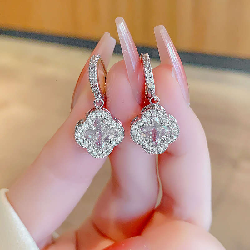 Ear Rings Korean Style Sweet Temperament Simple Niche Four-Leaf Clover Zircon High-End Exquisite Flower Pearl Crystal Earrings Free Shipping