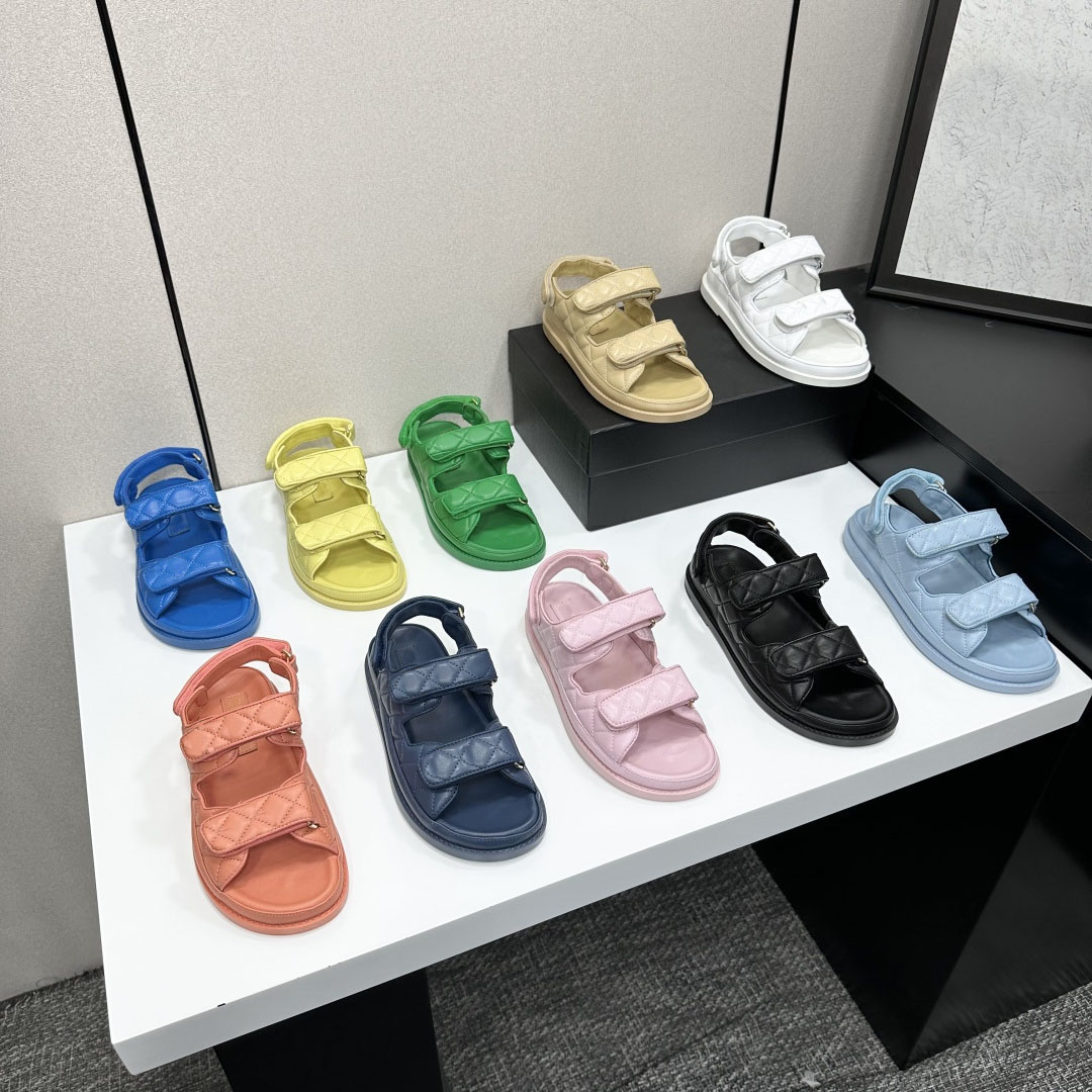 womens shoes designer Sandal New platform casual Sandals fashion Leather Flat woman shoe flower Metal letters travel women shoes Large size 34-42 us4-us11 With box