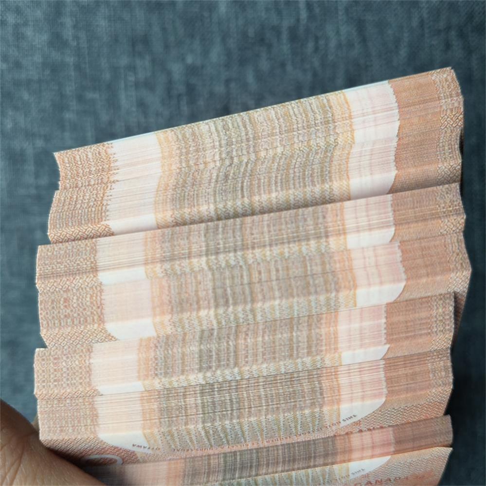 5A Top Quality CAD Movie Money Polymer ULTRATHIN 0.08mm Prop Money Canadian Dollar With Matt Effect For Film Party Thanksgiving Wedding Decorations 76*35mm 50% Size
