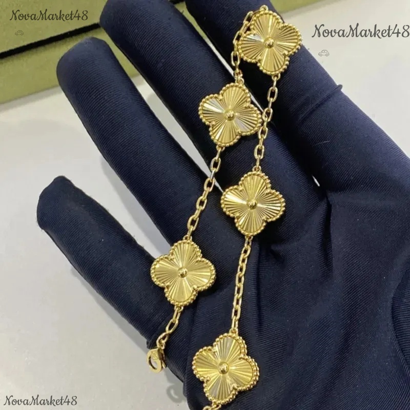vanly Cleef bracelet designer bracelet high quality designer clover logo jewelry Classic Fashion Onyx Shell Ladies 2026 new luxury vandesigner clover bracelet ab5