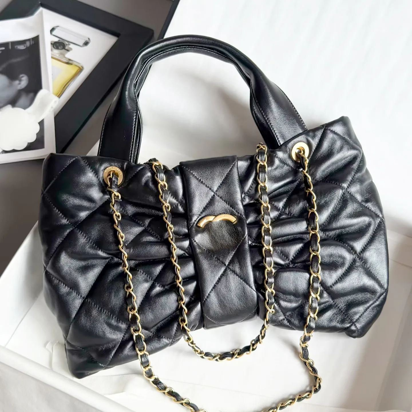2025 Woman winter Denim Designer Bow man classic quilted lambskin Leather Canvas Crossbody Shoulder bag Luxury handbag weekend sling satchel have shop tote bags