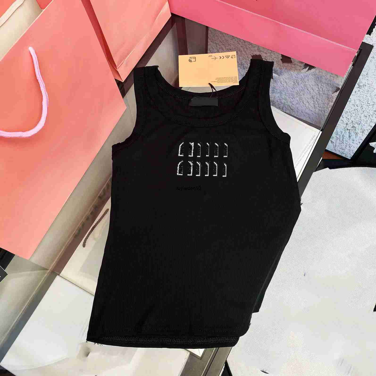Women's T-Shirt Casual T Shirts Womens Shirts Tees Designer Womens Summer Beach Tshirt Embroidery Letters Tops Short Sleeves Outwears Round Nex