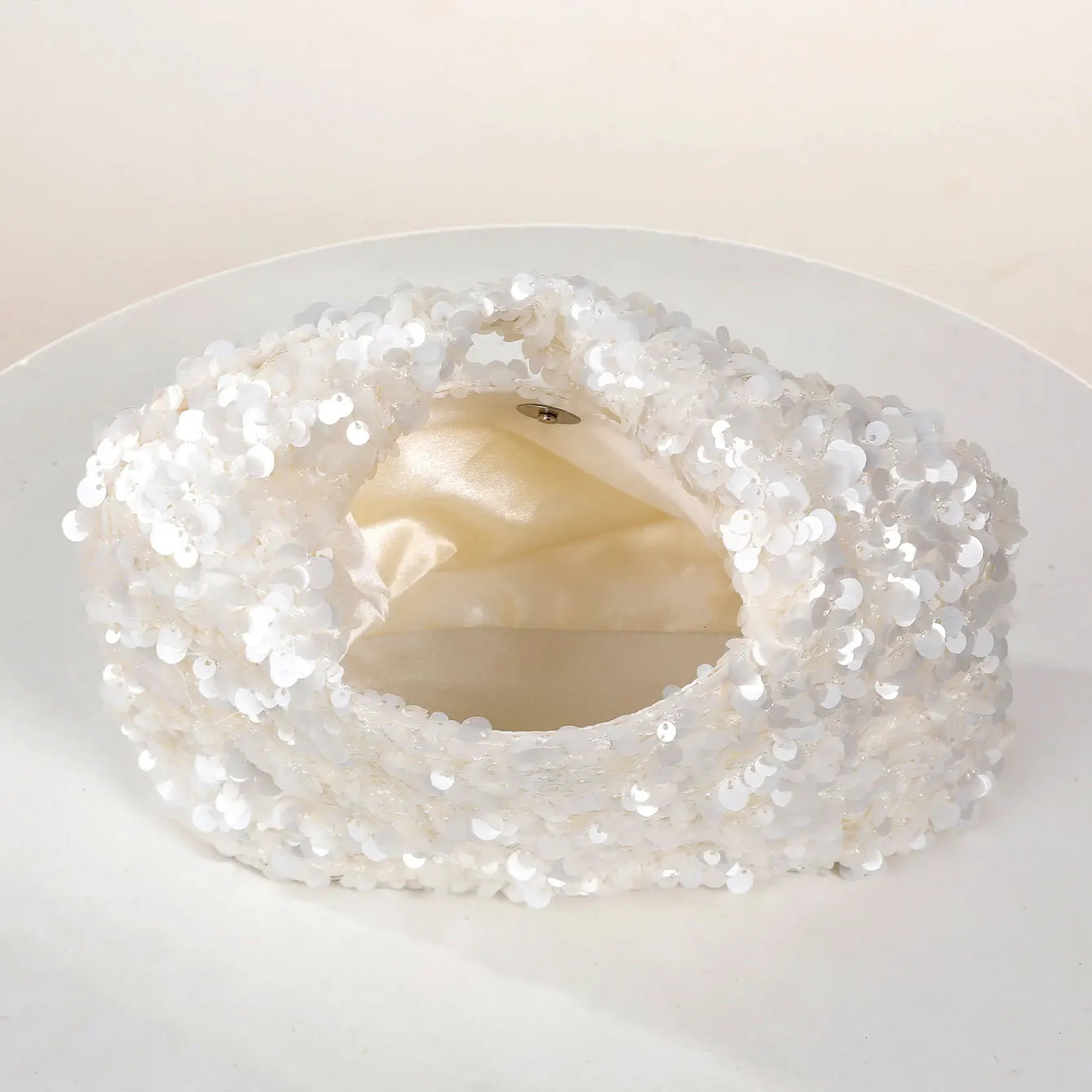 Women White Sequins Hobo Handbag Shiny Bucket Bag Elegant Evening Clutch Bag for Wedding Party Exquisite Small Tote Female Purse 260112