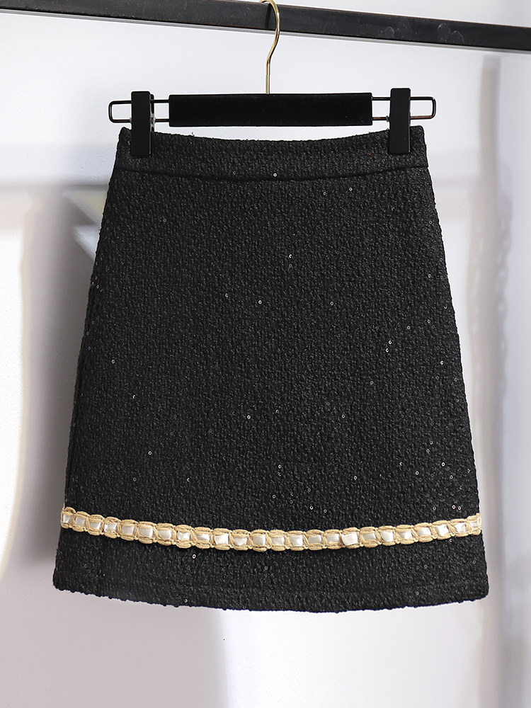 Korean Comfort Small Fragrant Style Set 2026 New Style Small and Stylish Lady Reduced Age, High End Spring and Autumn Two Piece Set ddmytues