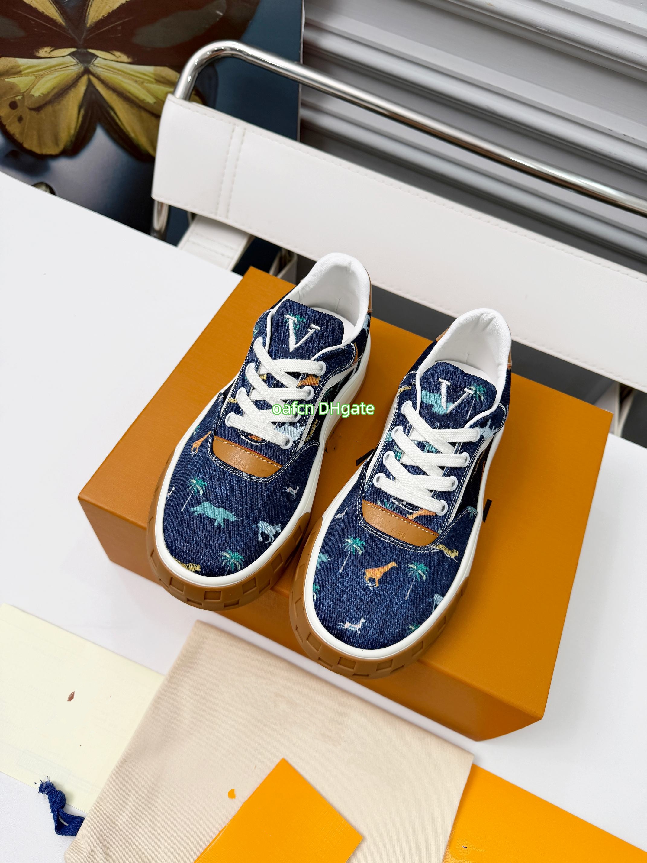 Designer Casual Sho… - image