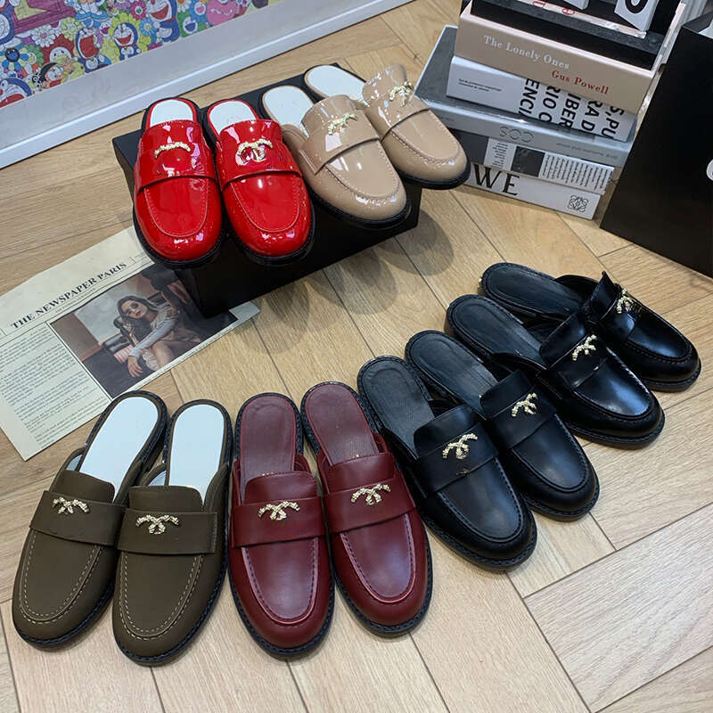 Designers Slippers Top Quality Cashmere Mans Sandals Casual Women Slipper Classic Buckle Round Toes Flat Heel Leisure Comfort Four Seasons Factory Womens Shoes