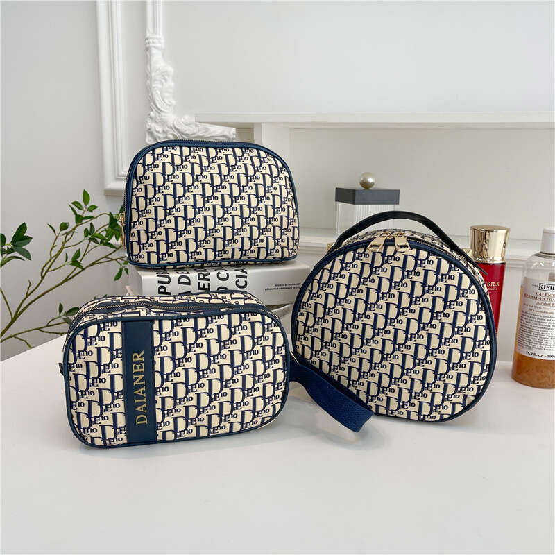 European and American Makeup Large Capacity Printed Fashion Cosmetic Handbag Portable Waterproof Toiletry Storage Bag