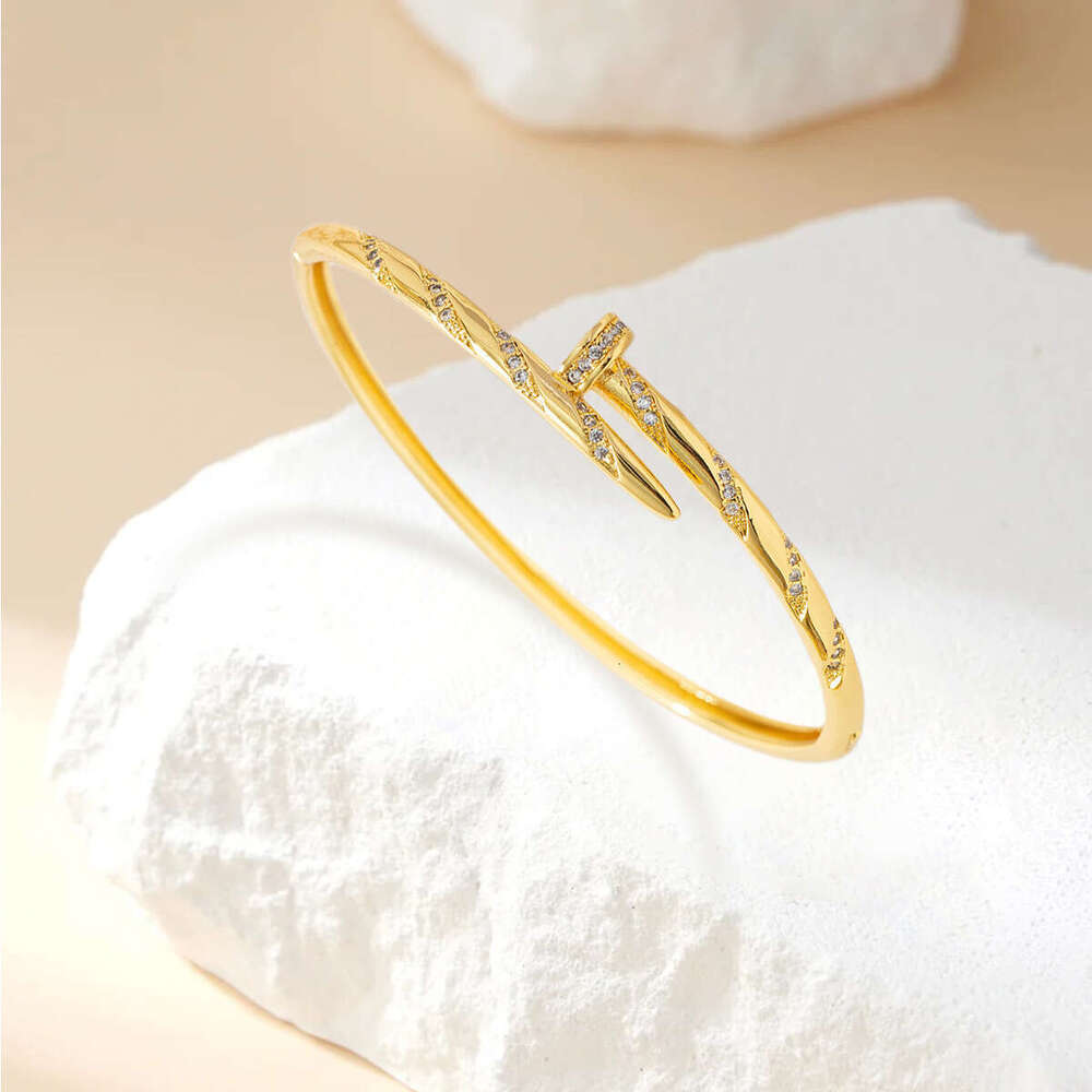 Nail with Zircon for Women, Light Luxury Export Bracelet, Fashionable Commuting Bracelet