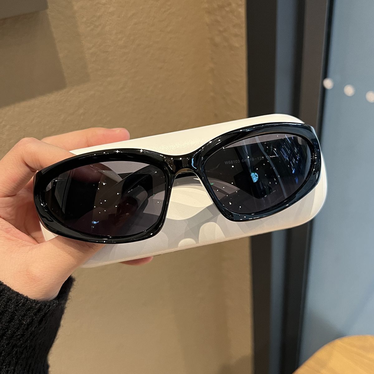 Fashion Exquisite Goggles Future Technology Glasses Concave Shape Trendy Cool Sun Protection Sunglasses