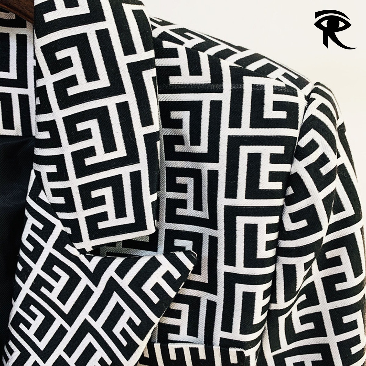 2025 New European and American Star Fashion Double Breasted Pink Geometric Jacquard Slim Black Suit Jacket Small Suit Original Clothing Designer Tops 