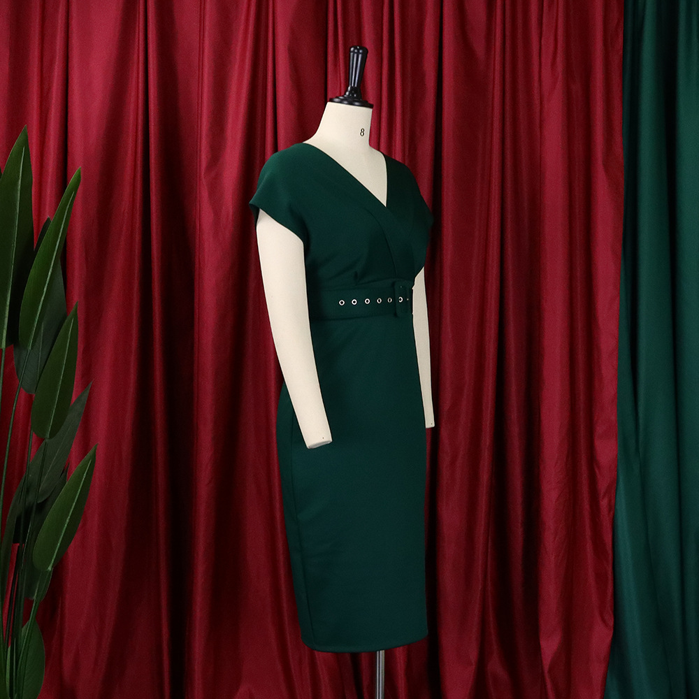 (629) Large size women's new fashion slim V-neck temperament commuter dress