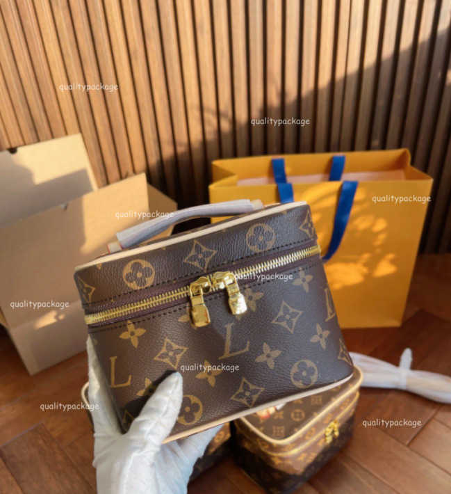 Designer Lady Nice Mini Cosmetic Bags Fashion large Makeup Bag Women Designers Toiletry Travel Pouch Purses High Quality Make up Handbags vanity case Crossbody Bags