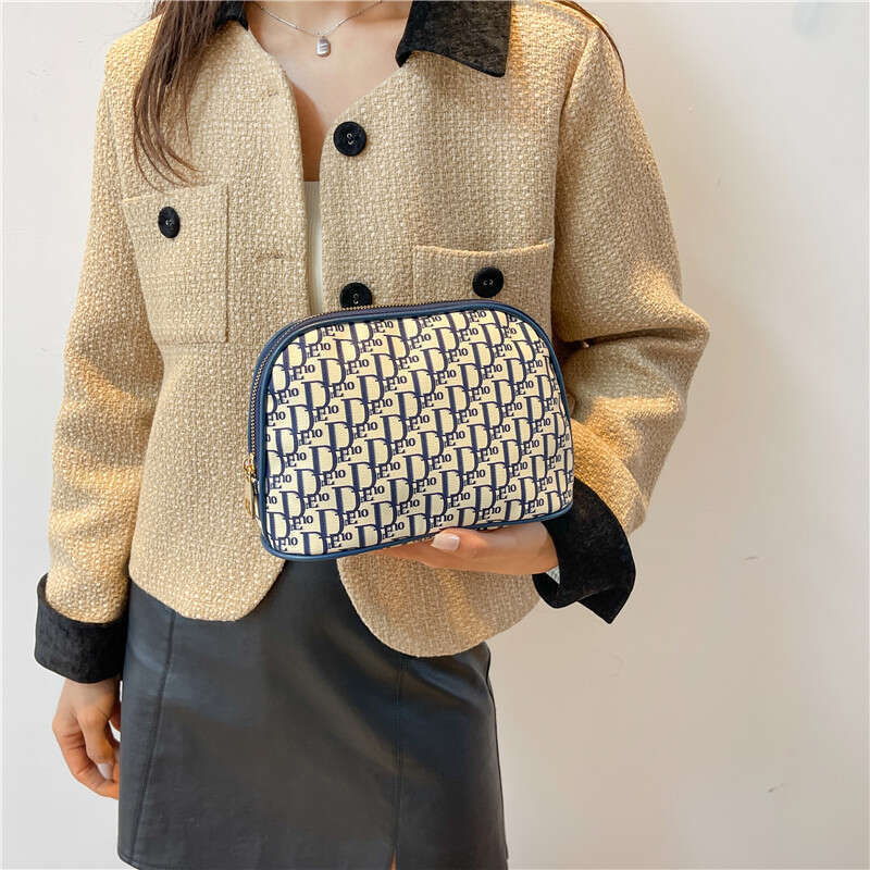 European and American Makeup Large Capacity Printed Fashion Cosmetic Handbag Portable Waterproof Toiletry Storage Bag