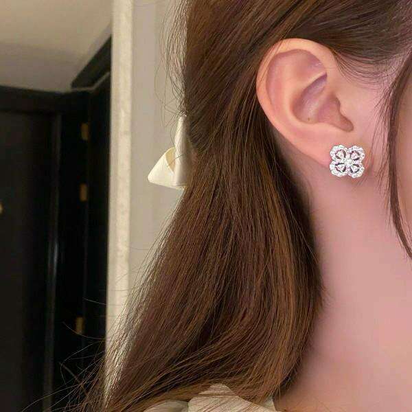 Women's Ear Rings Full Diamond Four-Leaf Clover Light High-End Simple Elegant Exquisite Zircon Earrings Sparkling