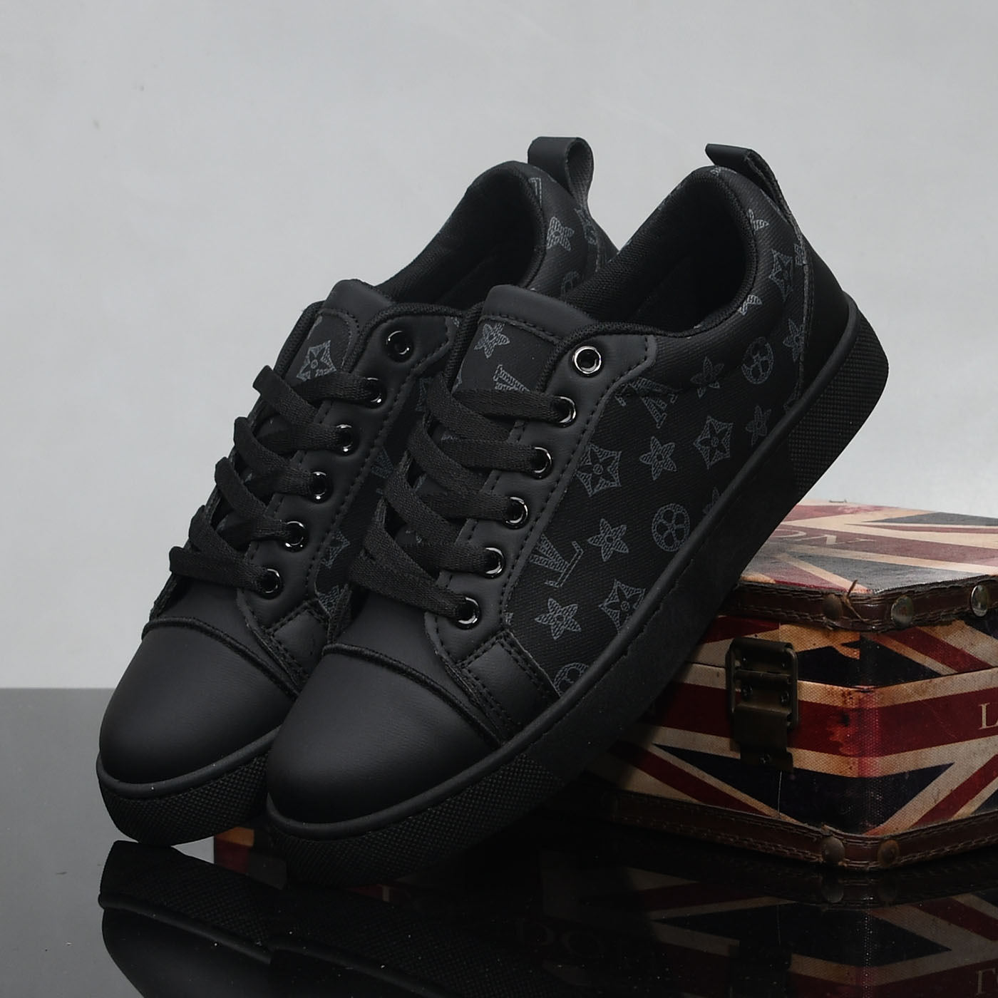 2026 new design popular classic print sports shoes spring summer new arrivals versatile super hot casual shoes black white size 39-44 free shipping