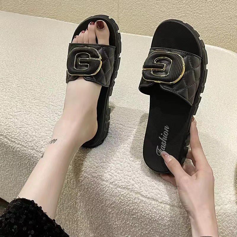 2026s Summer Fashion Versatile Premium Outdoor Soft Sole Slides Women Non Slip Wear Resistant Breathable Slippers Black White Free Shipping