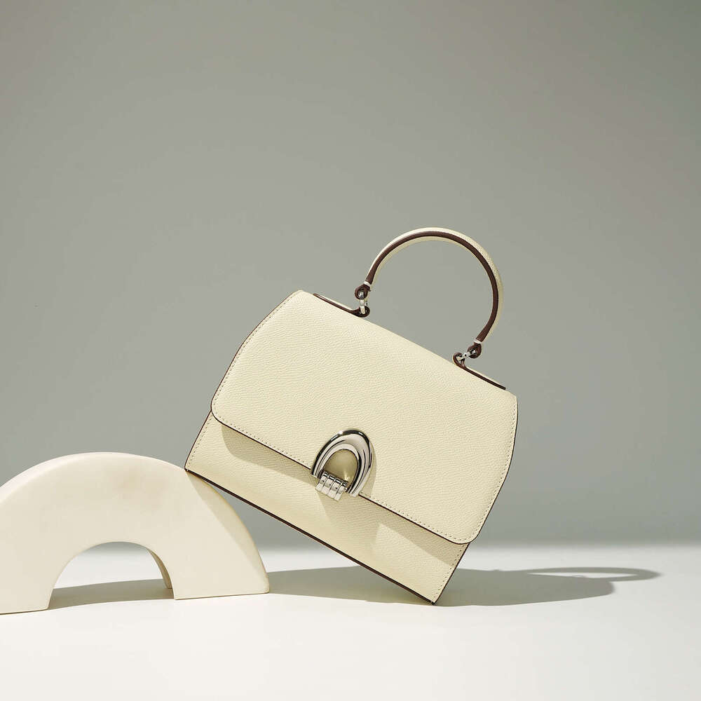 Luxury Shoulder Bags Totes Hobo Spring New Textured Cowhide Handbag Simple Commuting Versatile Casual Crossbody Bag SENYY