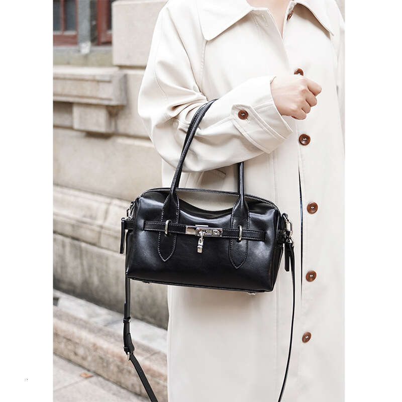 Luxury Shoulder Bags Totes Hobo Early Spring Niche Design Elegant Fashion Large Capacity Crossbody Bag Cowhide Commuter Handbag SENYY