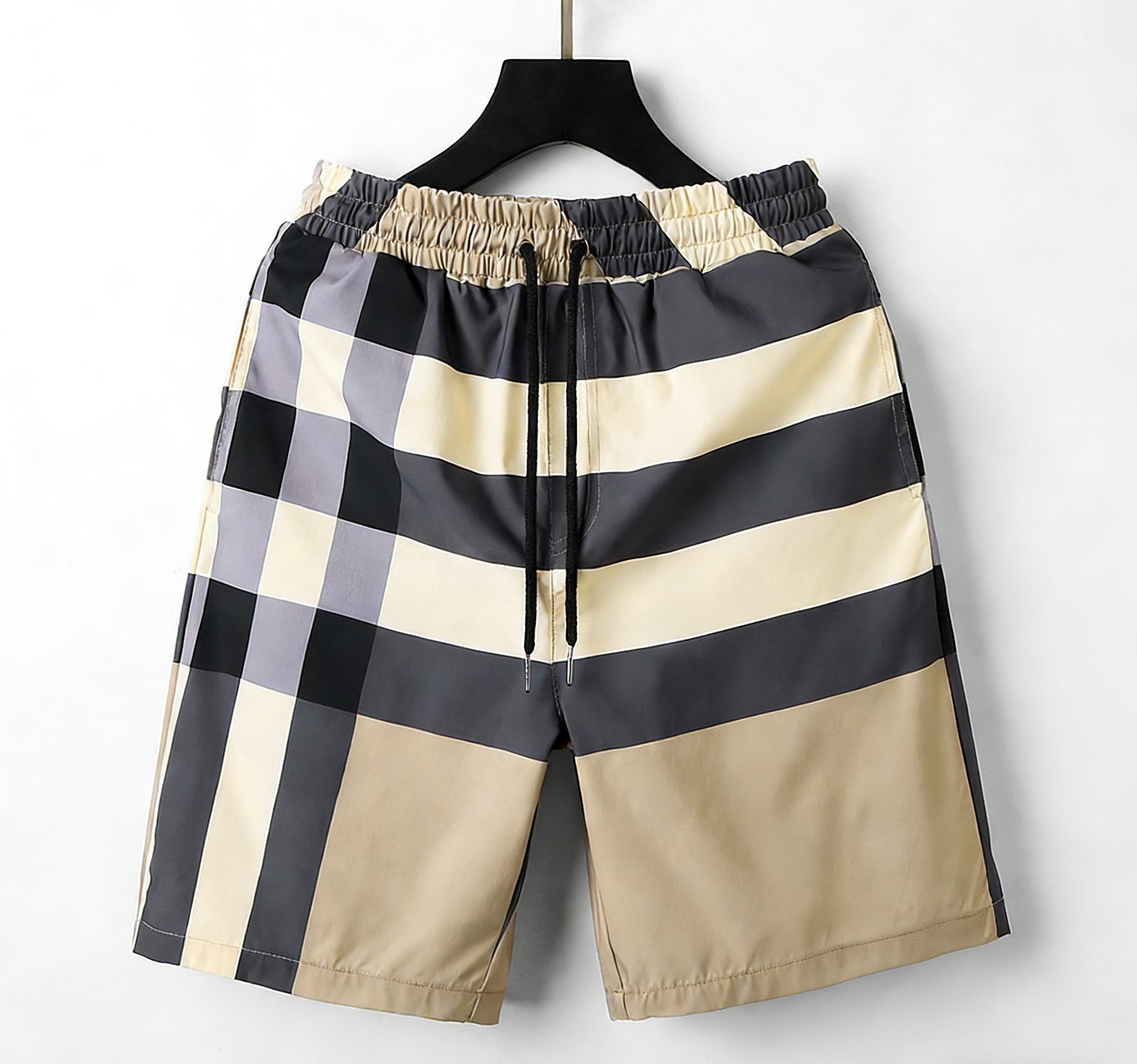 Men's and women's fashionable beach shorts, designer beach shorts, fashionable printed pants, casual men's street beach sports pants. The size range is M - 3XL.