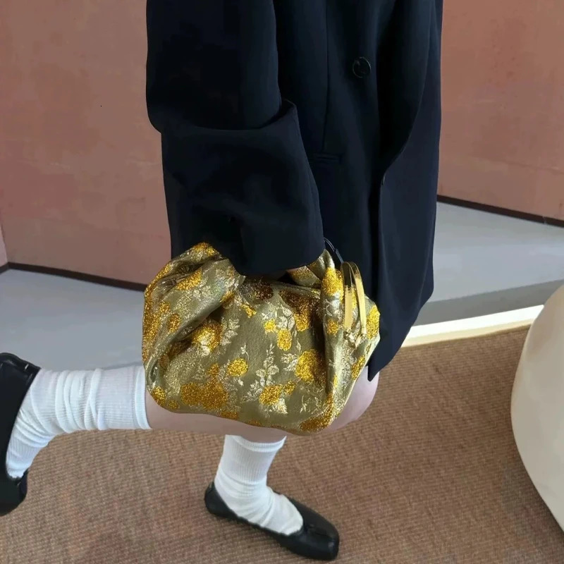Gold Patterned Women Handbag 2025 n Womens Bag Pleated Cloud Bag Fashion Satins Dumpling Bag Female Sac All-match 260112
