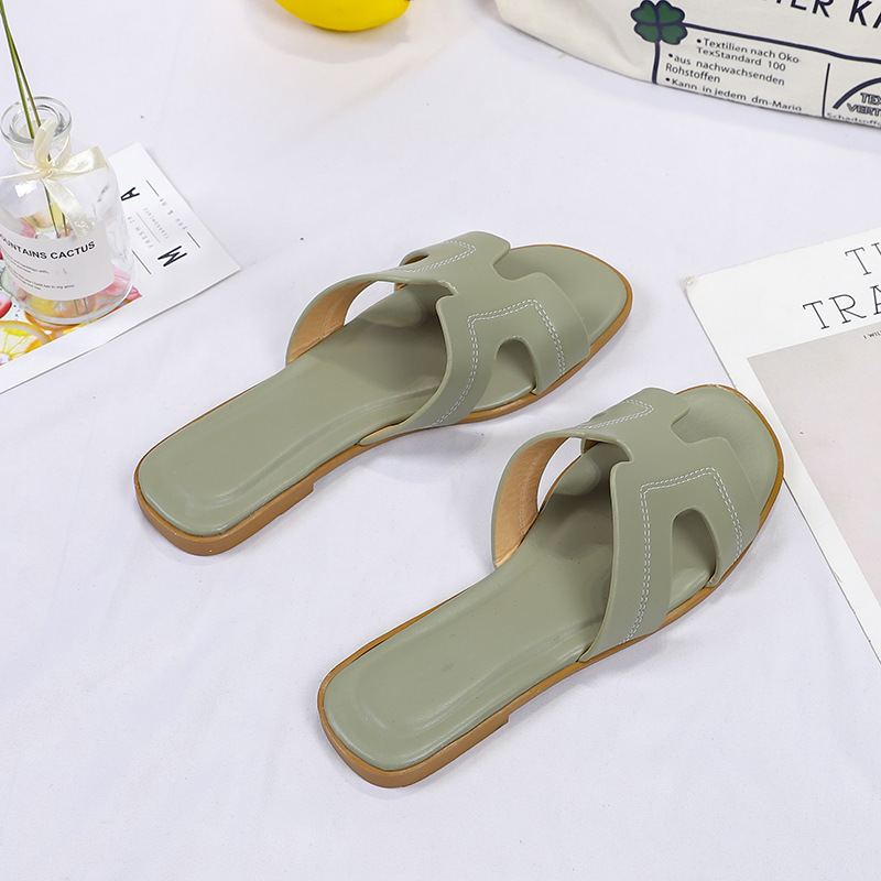 new Free shipping Slippers women outdoor wear summer fashion flat bottomed beach shoes one line