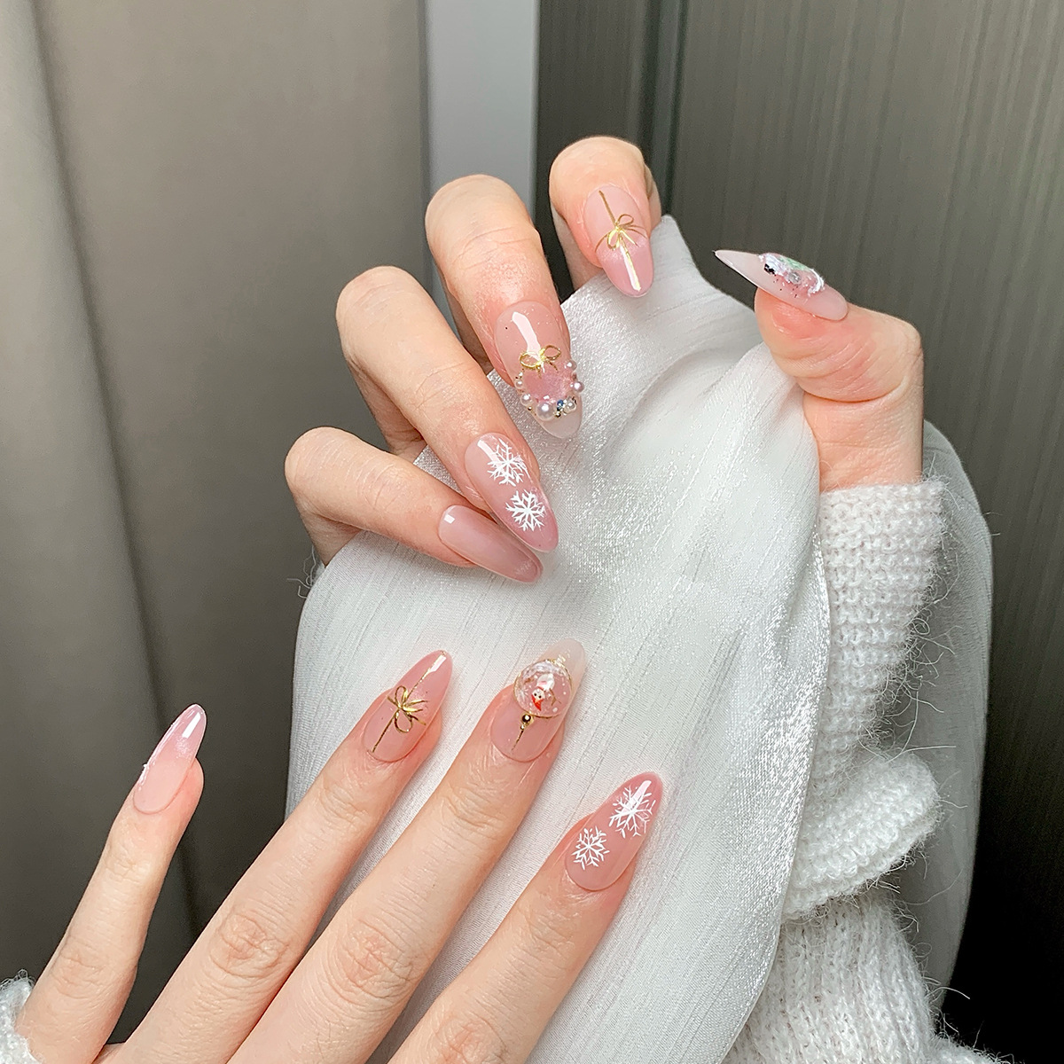 Elegant Purely Made Winter Themed Nail Art Stickers with Exquisite Design