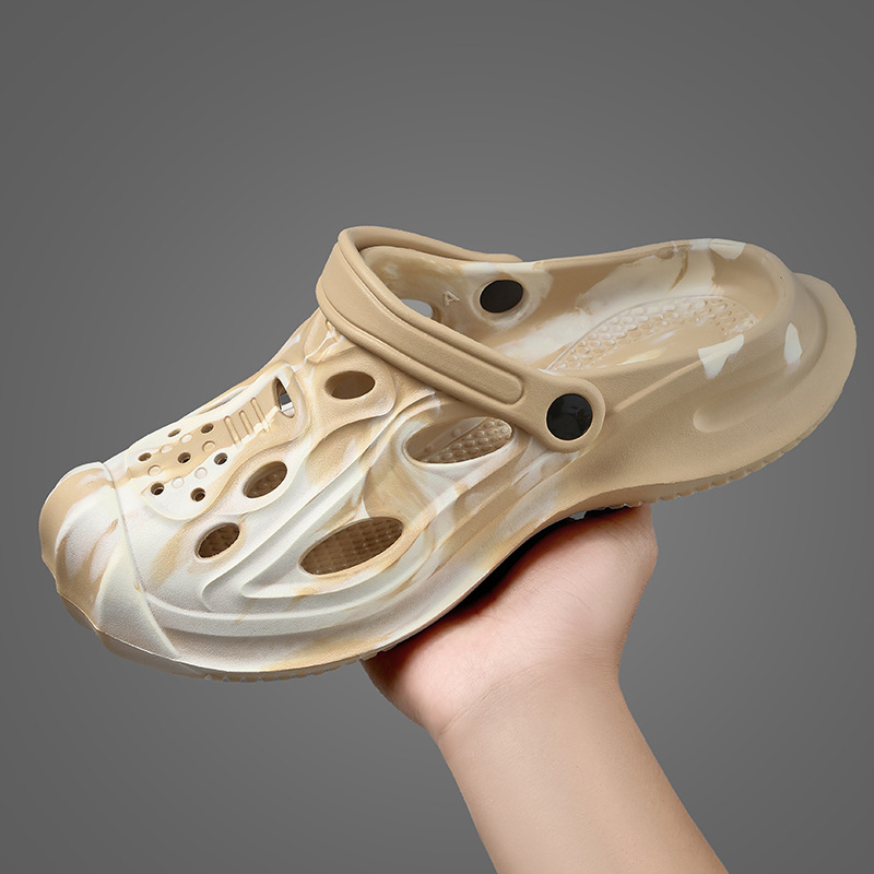 2026 new summer breathable sandals for outdoor home thick soled water flat slippers for men and women