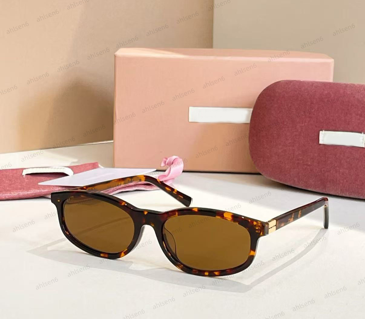 Designer sunglasses Classics Madam Square Sun glasses Regard SUNGLASSES m 06S Side Metal Pattern Red Lens Wear UV Protection During Summer Travel