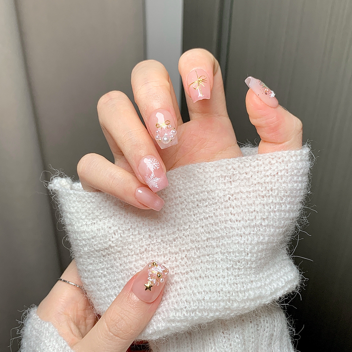 Elegant Purely Made Winter Themed Nail Art Stickers with Exquisite Design