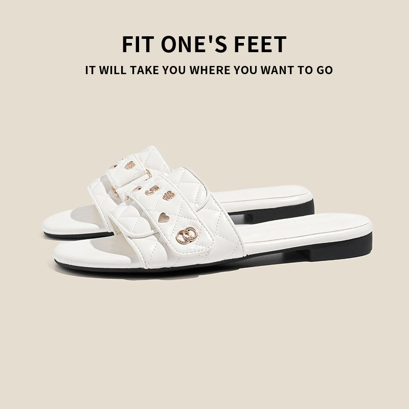 2026 new classic flat slippers for women outdoor indoor casual and fashionable beach shoes