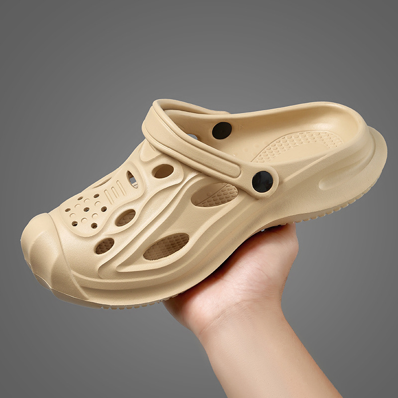 2026 new summer breathable sandals for outdoor home thick soled water flat slippers for men and women