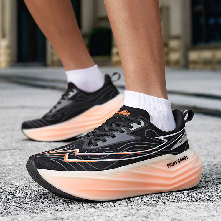 Luxury Sports Shoes 2026 New Breathable Mesh Running Shoes Versatile Super Popular Men's Niche designer Shoes Casual sneakers