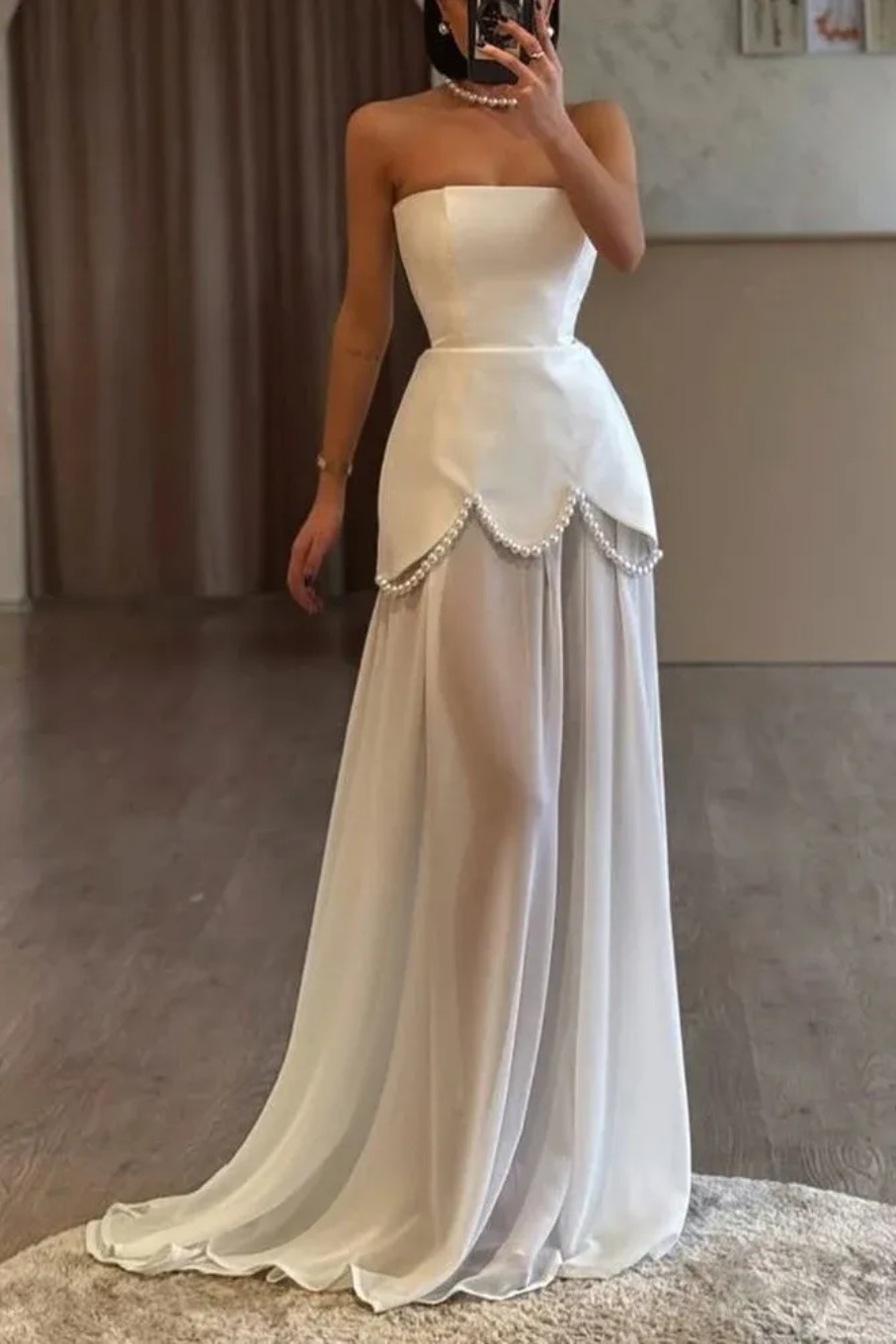 Special Design Petal Skirt Prom With Pearls Decor Satin Strapless Women Formal Occasion Evening Gowns Fishtail Floor Length White And Black Maxi Dress