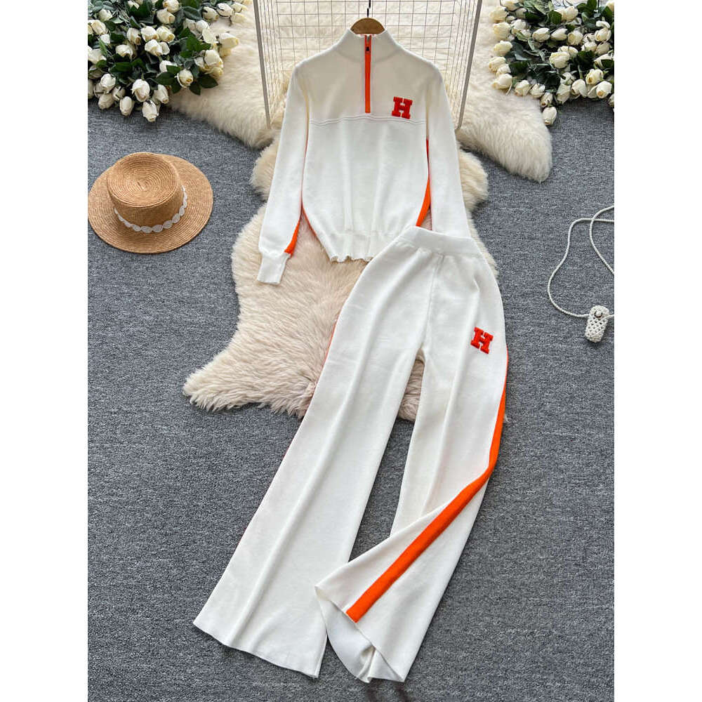 Casual Sports Suit For Women Autumn Design Color-Block Letter Embroidery Stand Collar Half-Zip Knitted Top Wide-Leg Pants