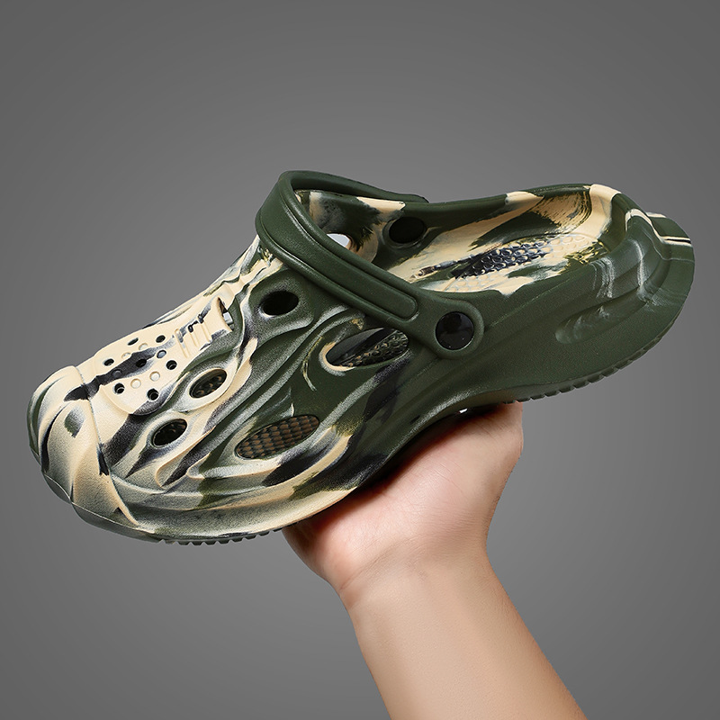 2026 new summer breathable sandals for outdoor home thick soled water flat slippers for men and women