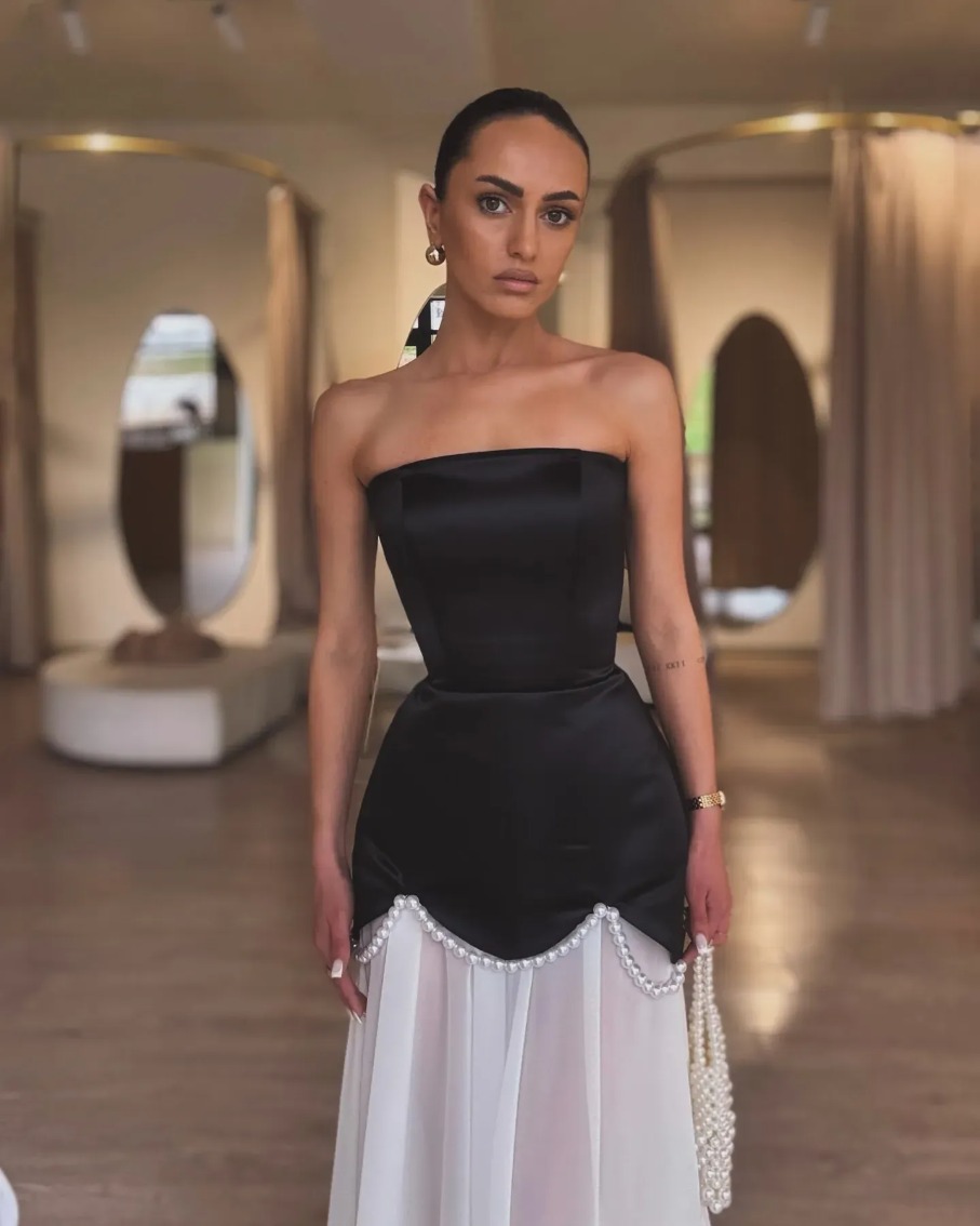 Special Design Petal Skirt Prom With Pearls Decor Satin Strapless Women Formal Occasion Evening Gowns Fishtail Floor Length White And Black Maxi Dress