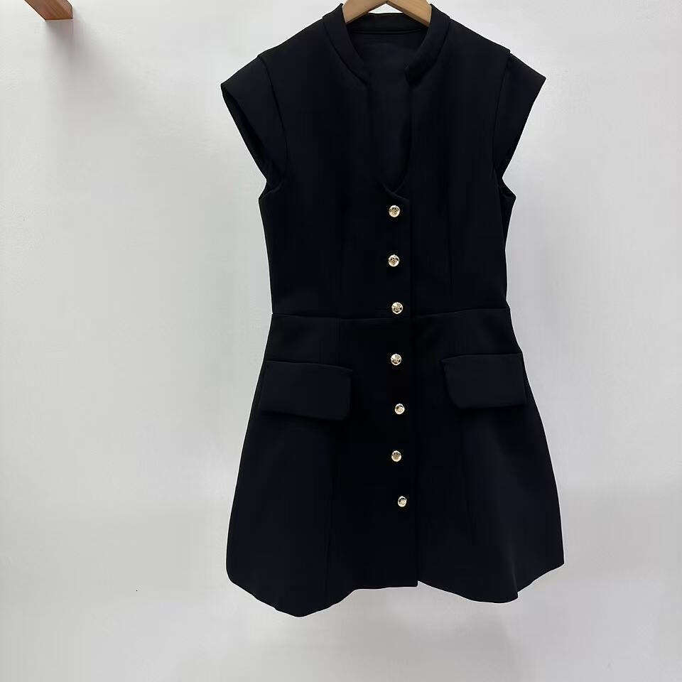 2026 Autumn New Fashion Elegant French Sleeveless Deep V Neck Waist-Cinching Hepburn Style Dress