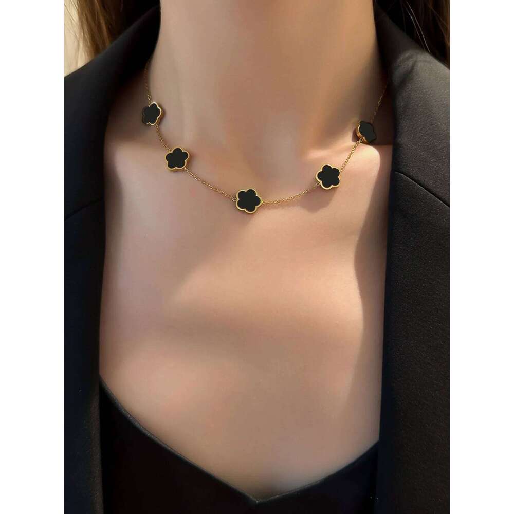 Jewellery Necklace Lucky Gold Plated Clover Simple Adjustable Chain for Good Luck Daily Wear and Special Occasion Gift High Quality Texture