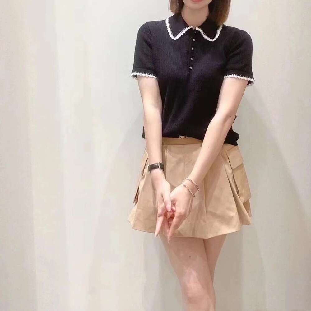 2026 Early Autumn New French Niche Women's Fashion Black and White Contrast Color Lace Collar Short Sleeve Knitted Top M