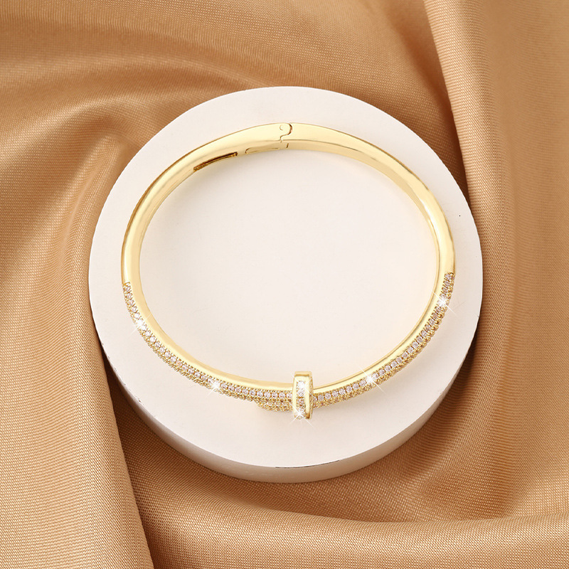 New Light Micro Luxury Inlaid Zircon Super Shiny Nail Open Hot Sale Fashionable Versatile Bracelet
