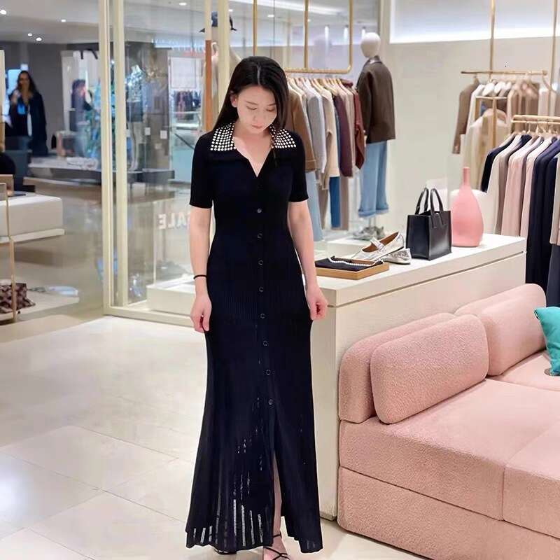 2026 Early Spring New French Elegant Beaded Collar Black Slimming Commuter Long Knitted Dress for Women