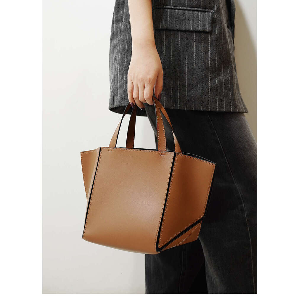 Luxury Shoulder Bags Totes Hobo Versatile Commuter Basket Bag Design Single Fashion Simple Mother Daughter Niche New Handbag SENYY
