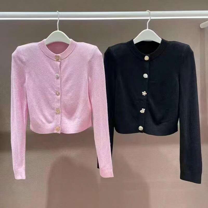 2026 Early Spring New French Niche Solid Color Round Neck Short Metal Button Knitted Cardigan